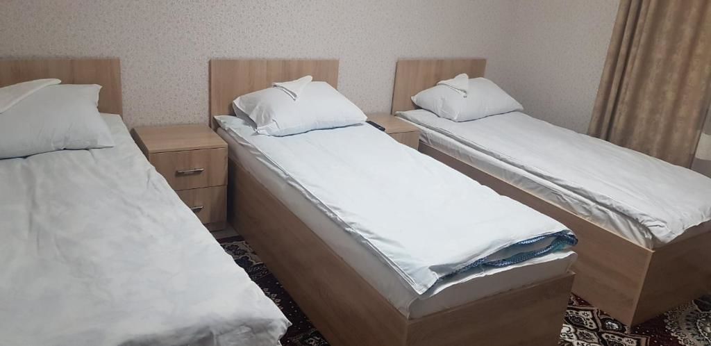 Отели типа «постель и завтрак» Alpina`s Hostel Ош-27