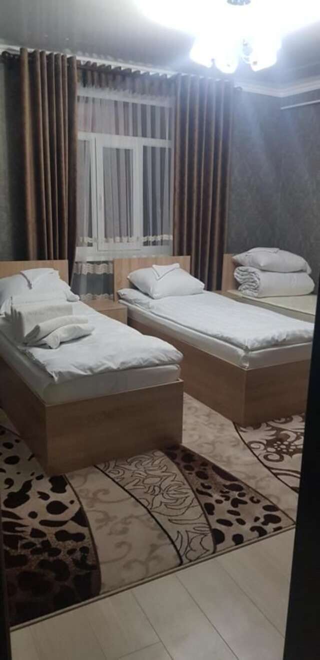 Отели типа «постель и завтрак» Alpina`s Hostel Ош-5